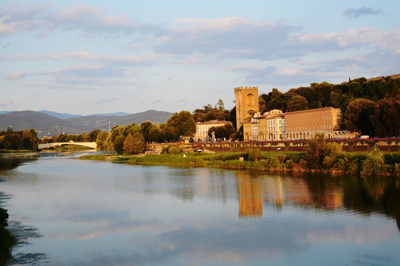 river  florence  italy free photo