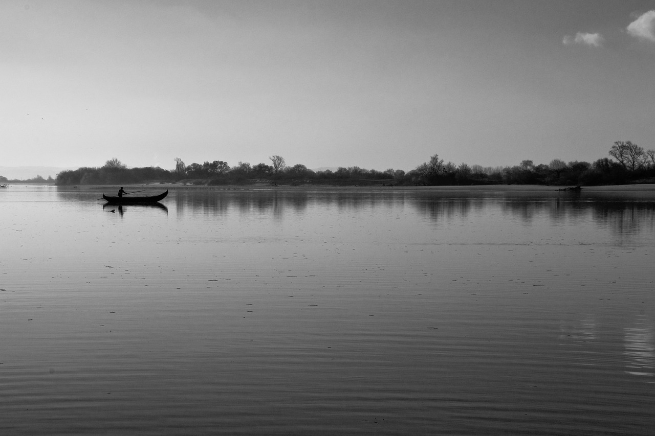 river  sunset  black and white free photo