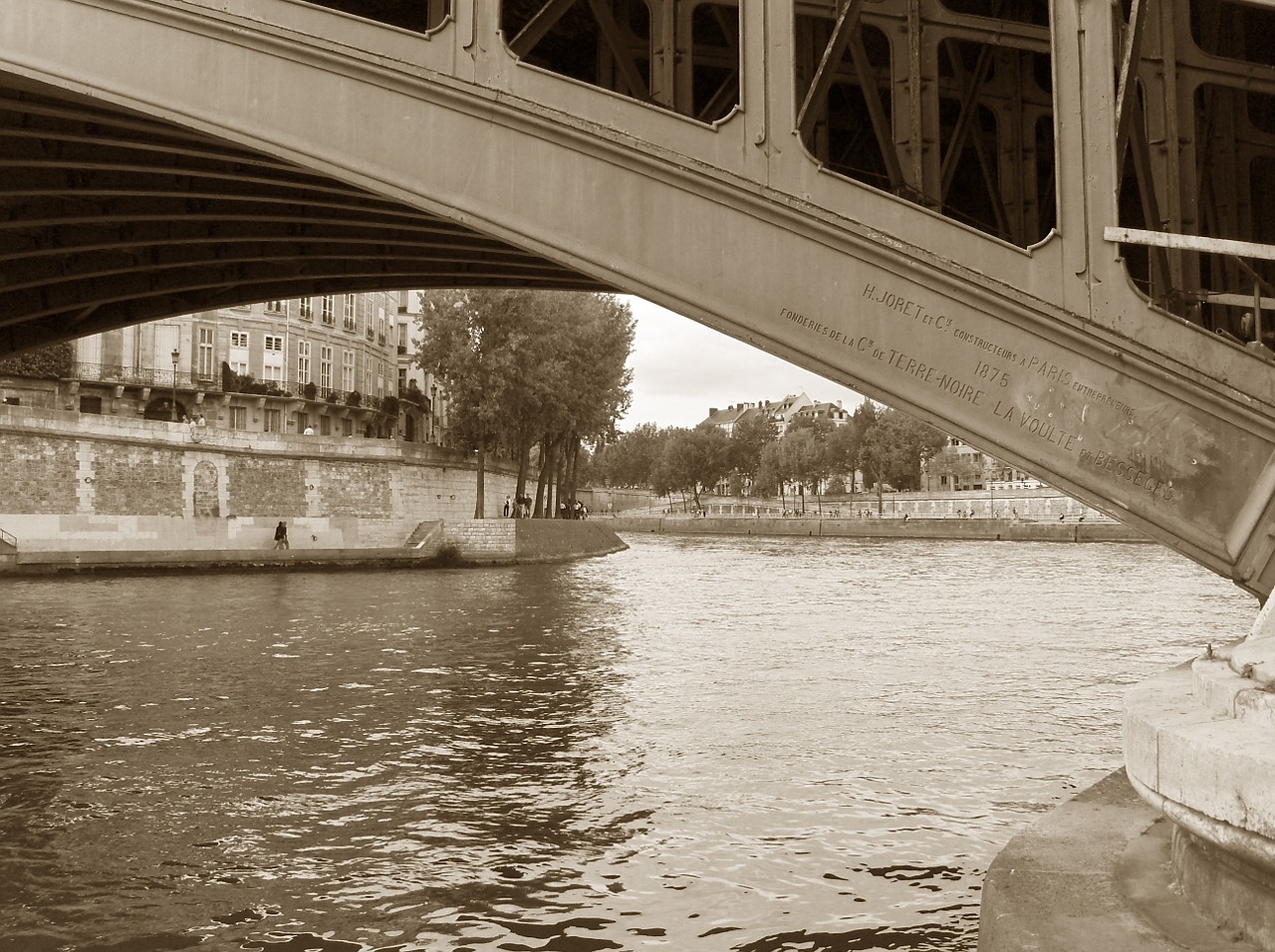 river la seine bridge free photo
