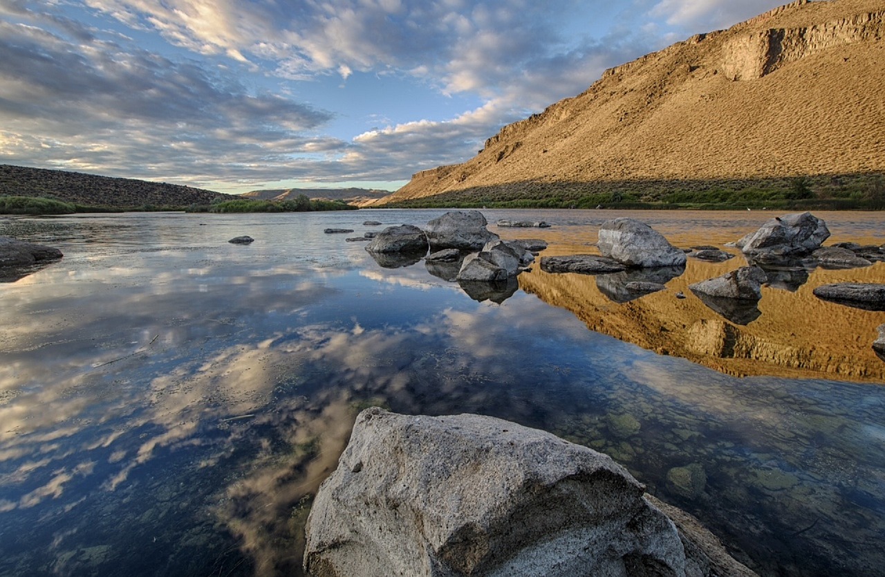 river hills landscape free photo