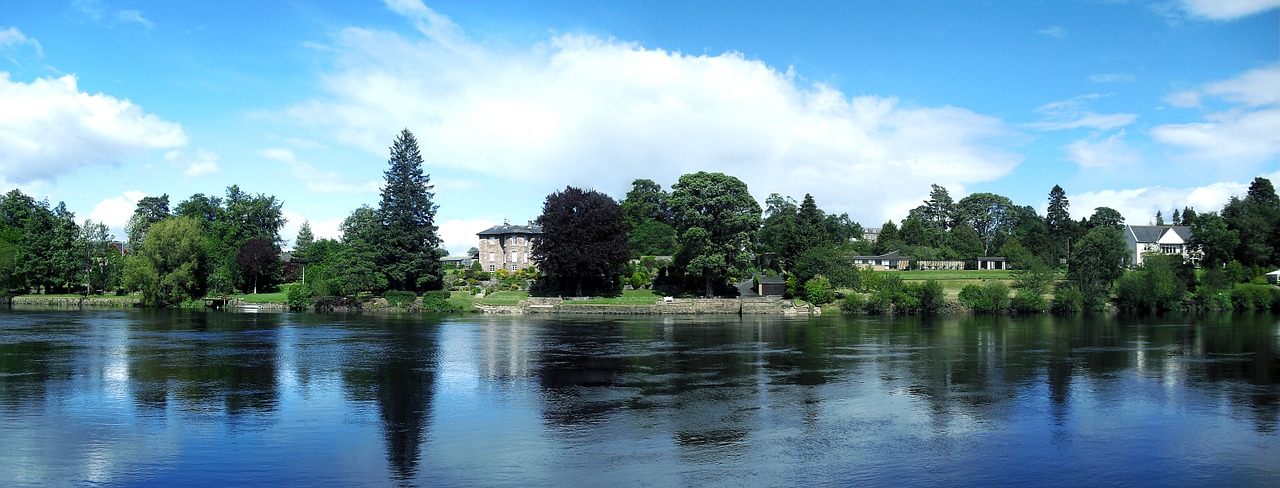 river river tay homes on waterfront free photo