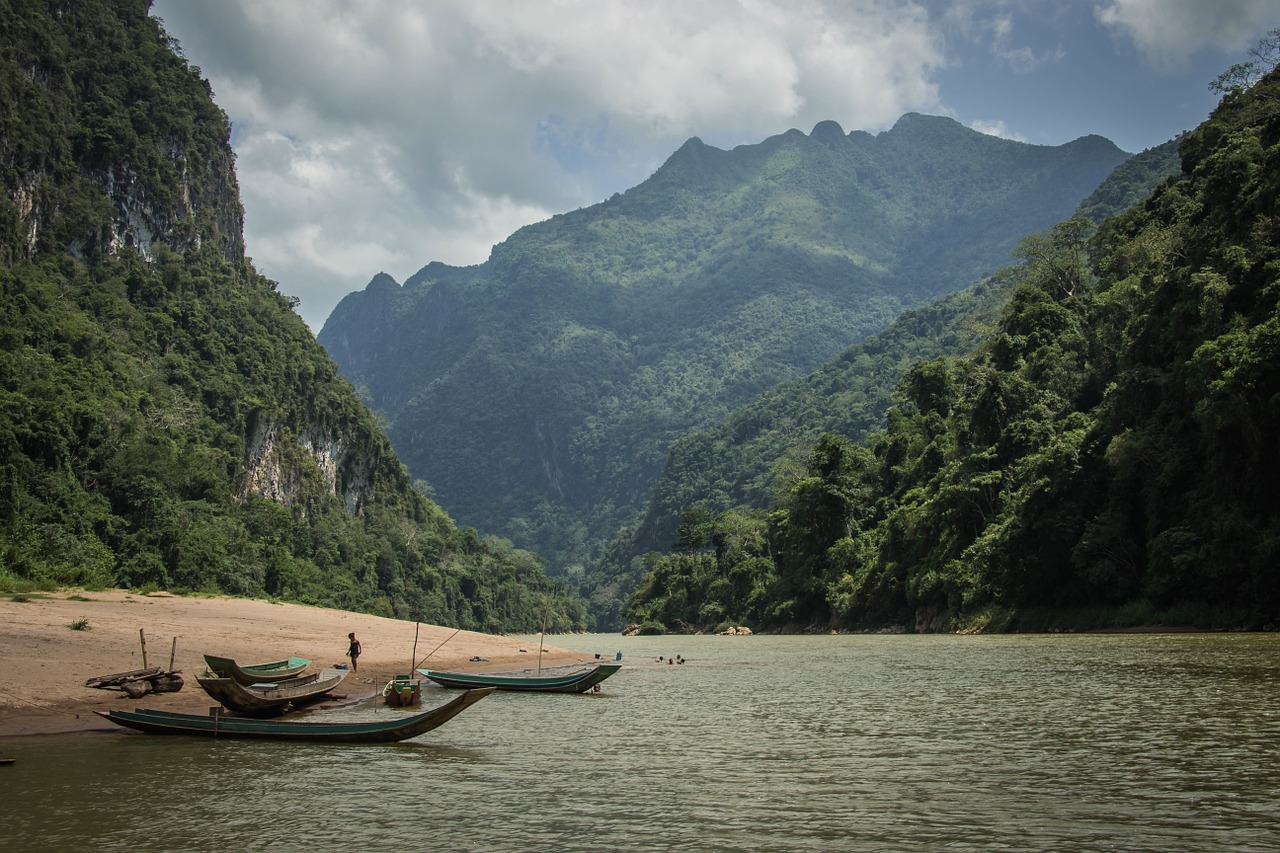 river valley boats free photo