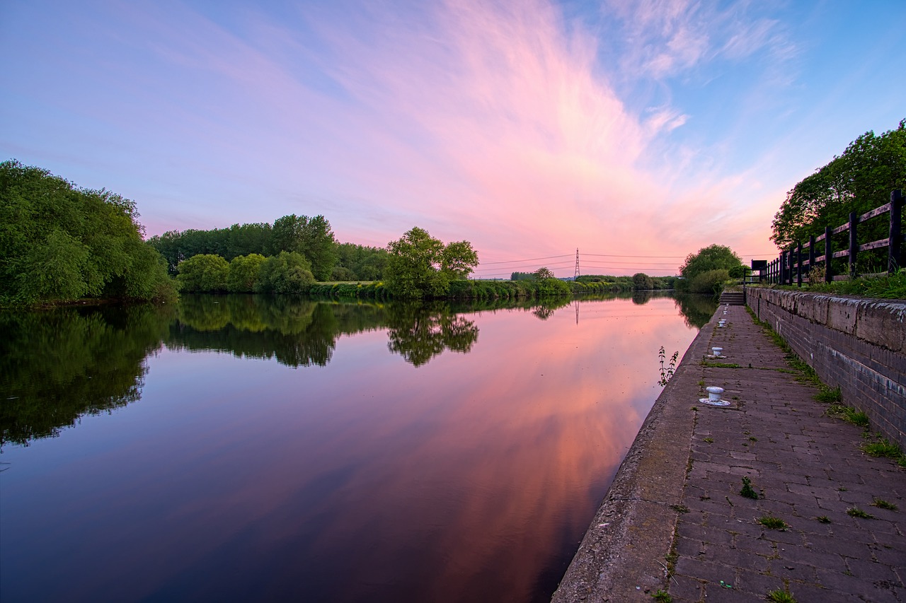 river calder  river aire  castleford free photo