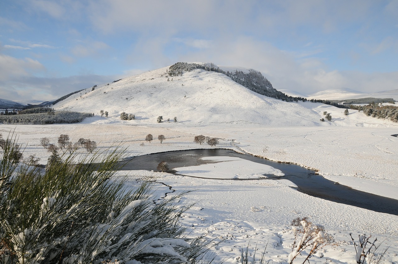 river dee braemar deeside free photo