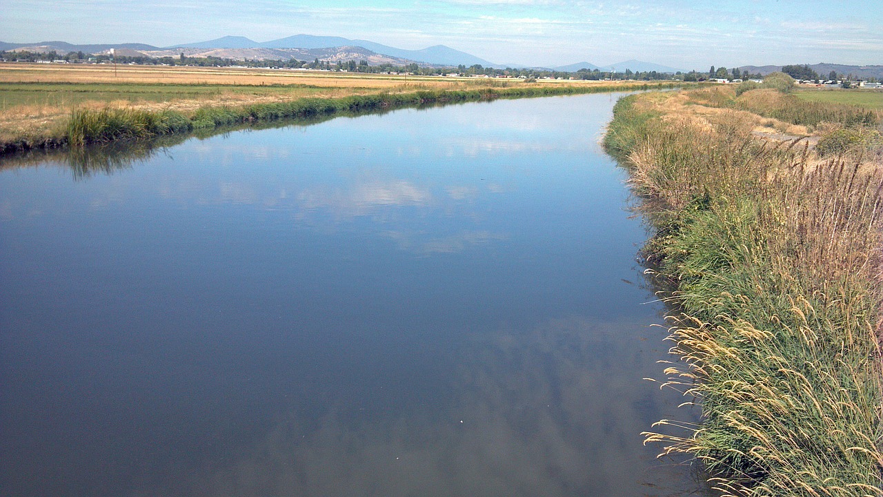 riverbank valley hills free photo