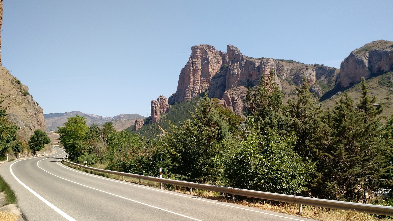 road spain mountain free photo