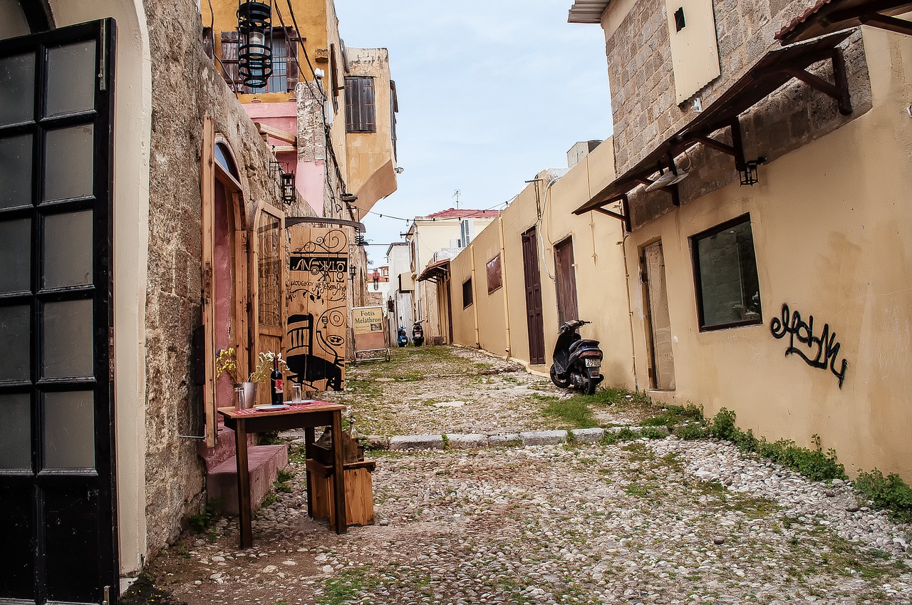 road rhodhos city rhodhos old town free photo