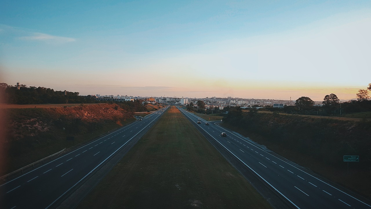 road rent a car light free photo