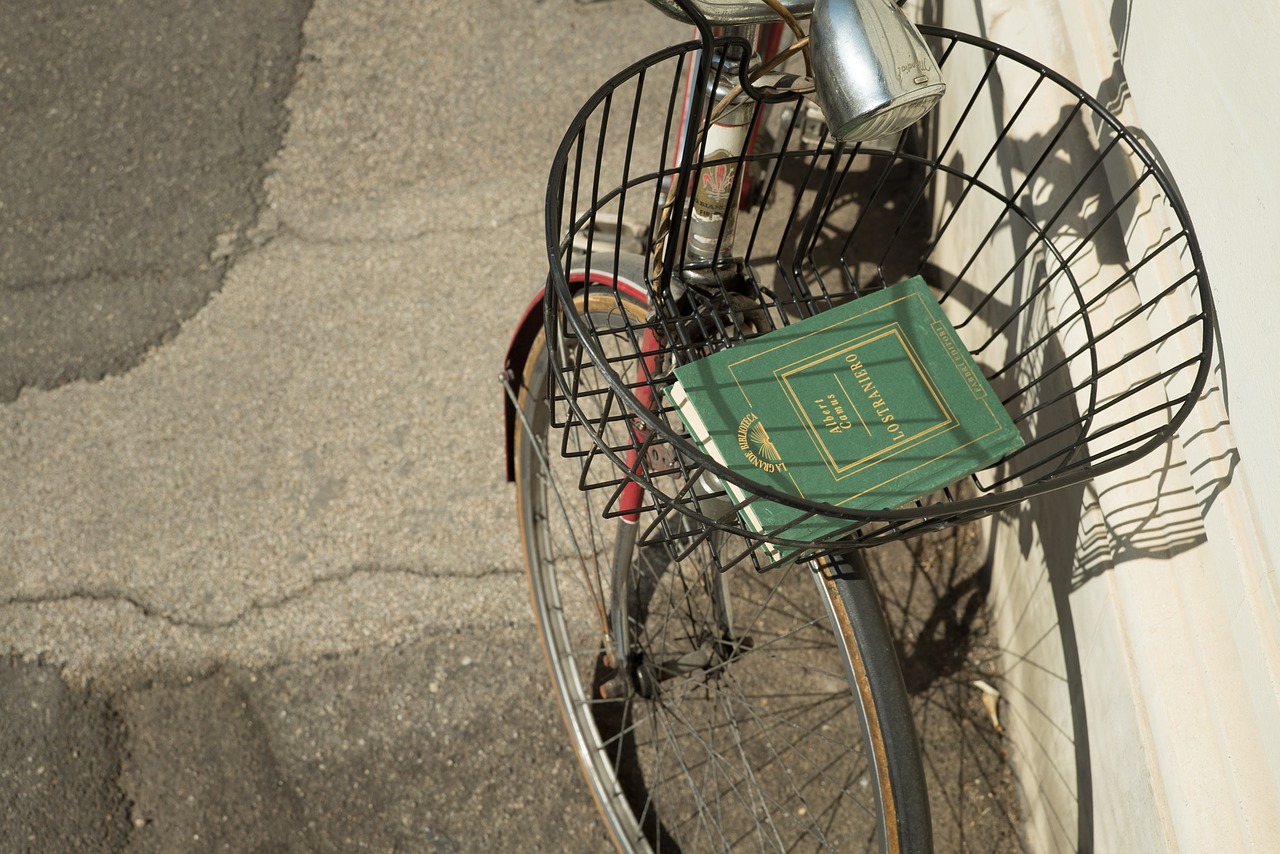 road wall bike free photo