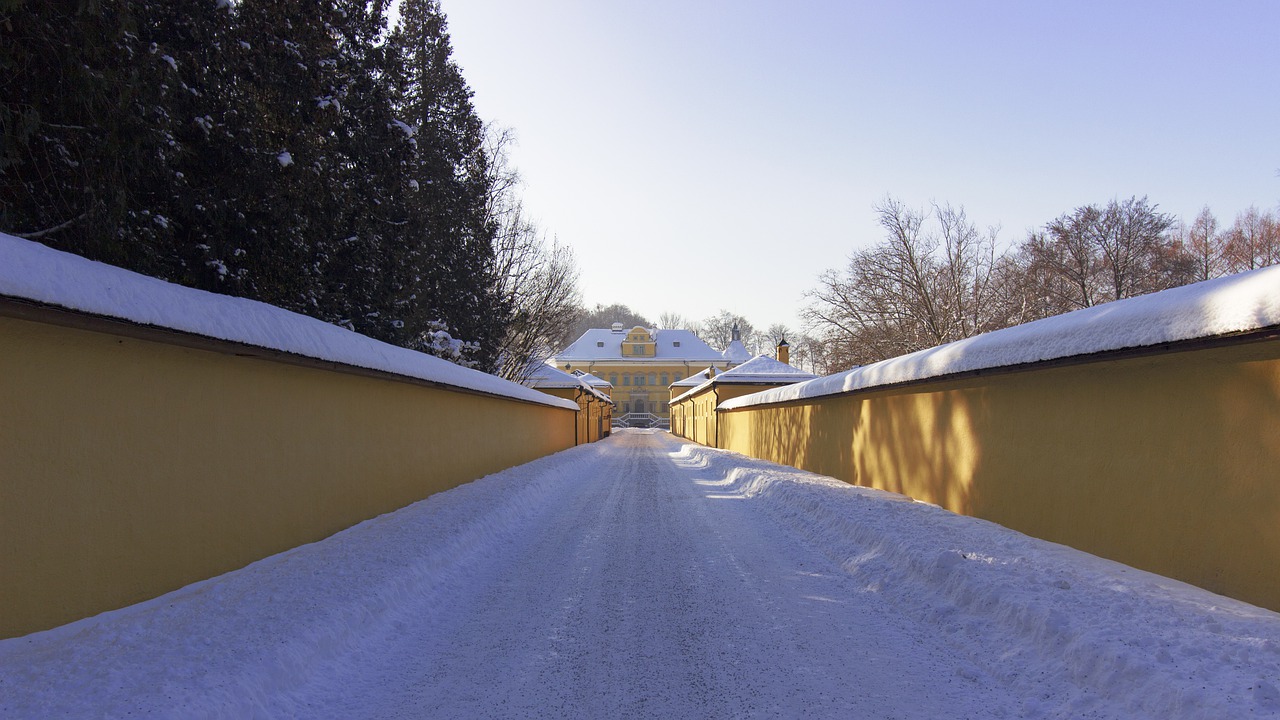 road empty hellbrunn free photo