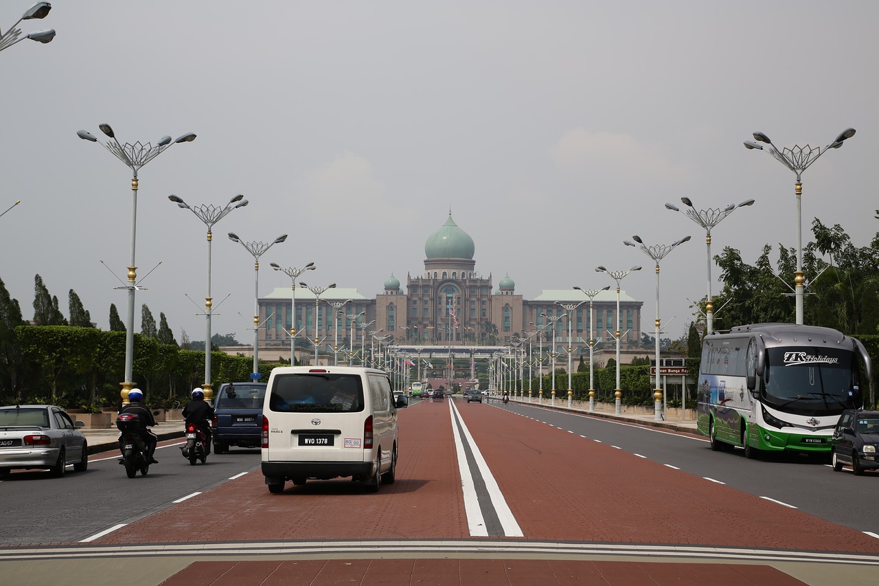 road car transport free photo