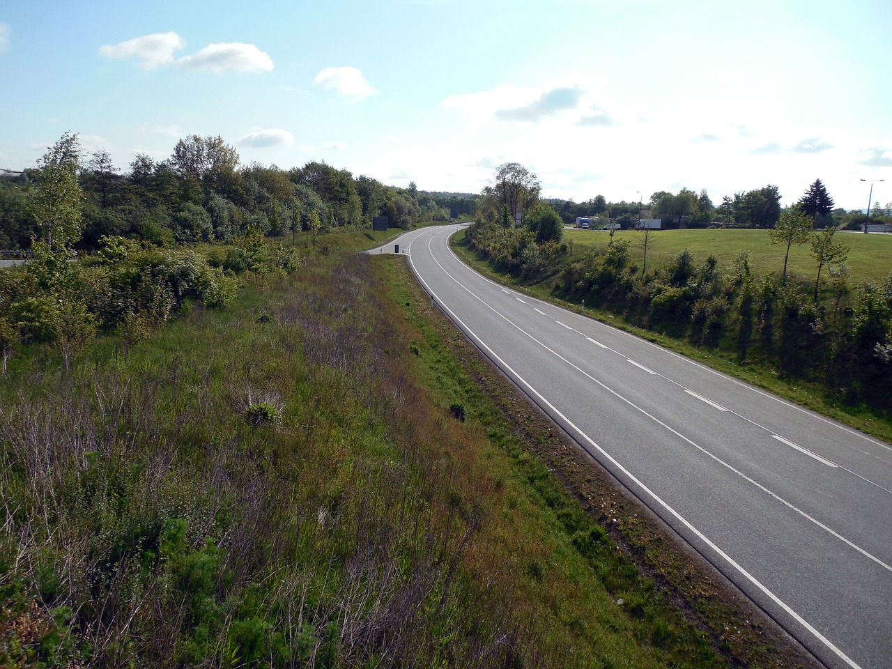 road horizon traffic free photo