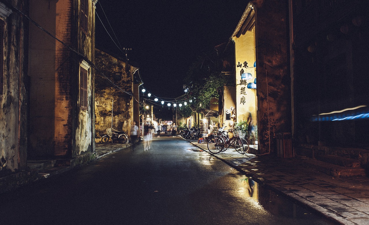 road village night free photo