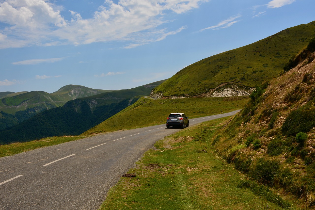 road  car  hills free photo