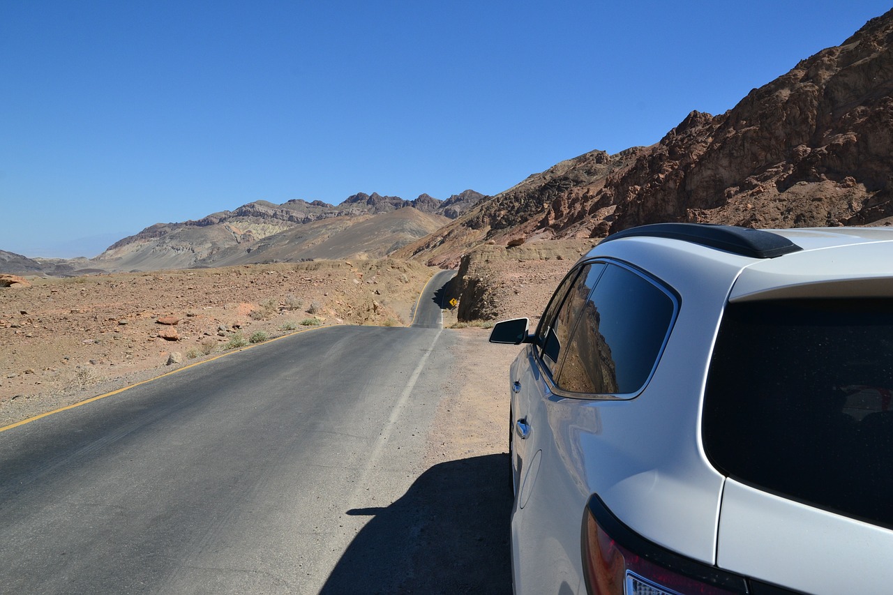 road paved hilly free photo