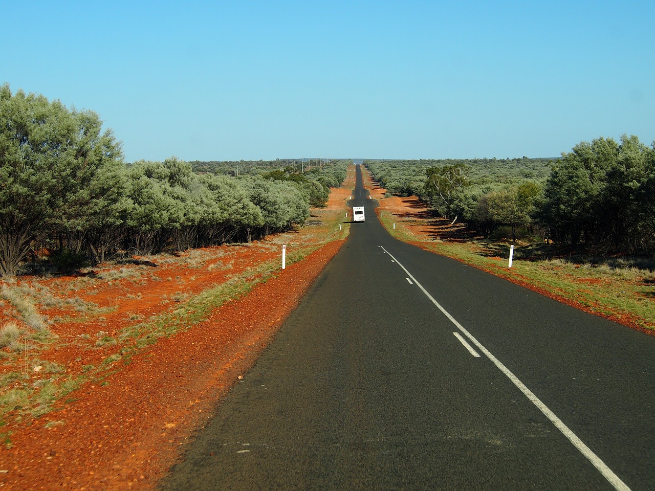 road outback desert free photo
