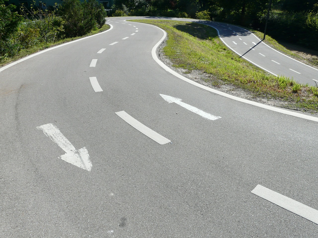 road lane traces free photo