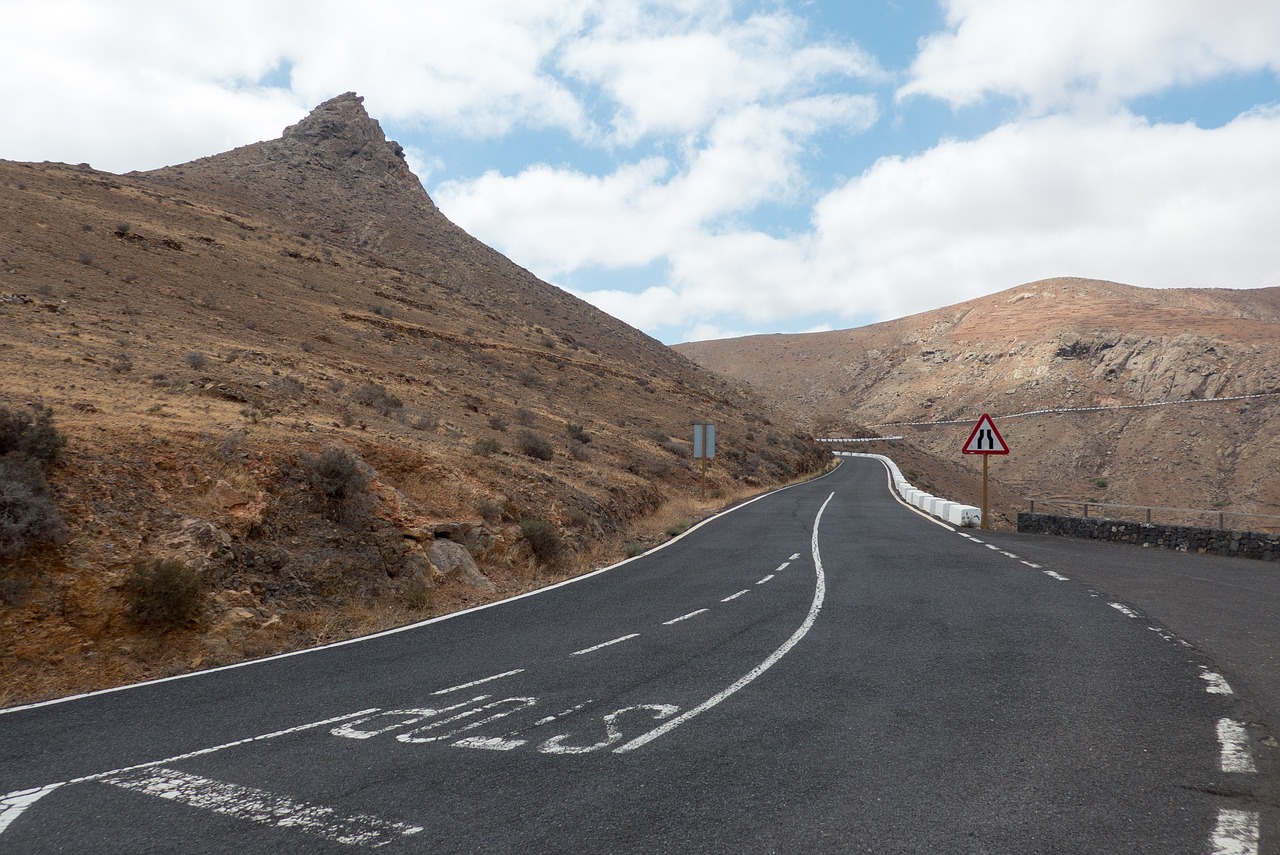 road fuerteventura without cars free photo