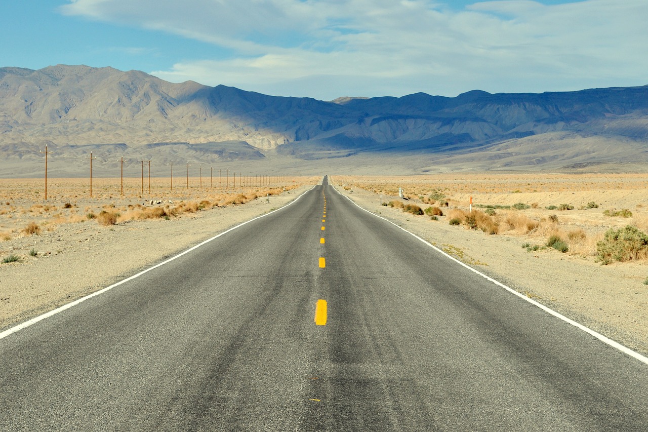 road death valley usa free photo