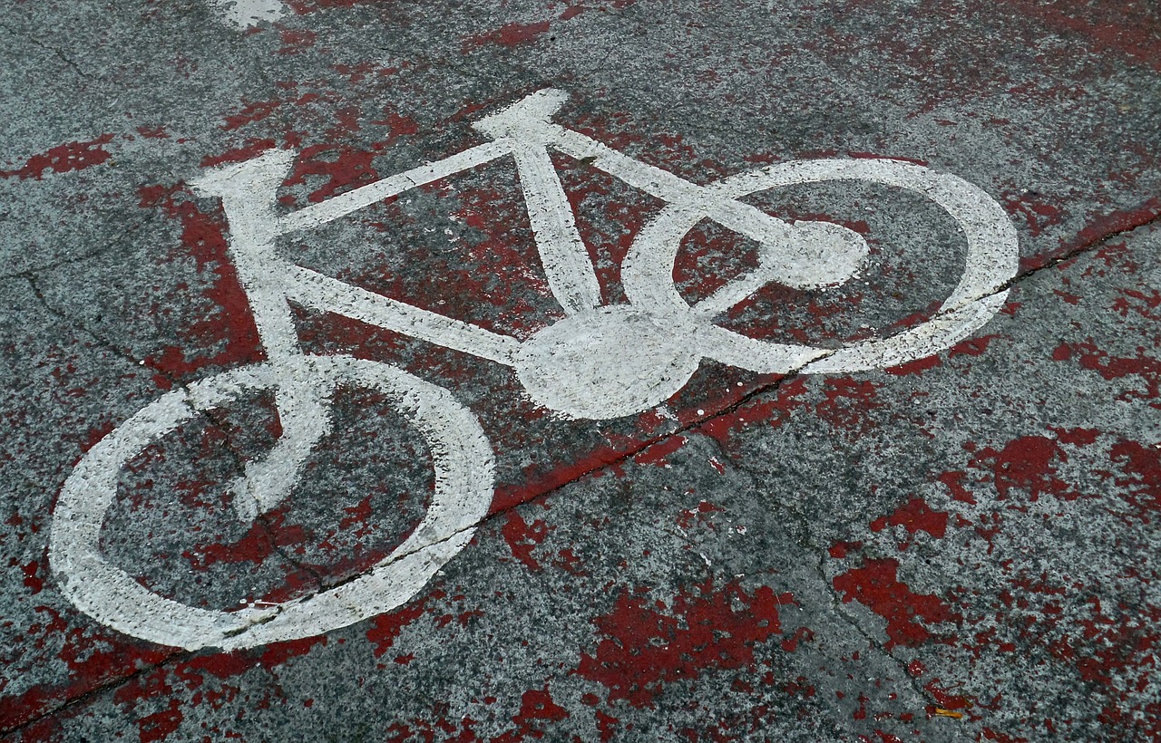 road sign bicycle bicycle sign free photo