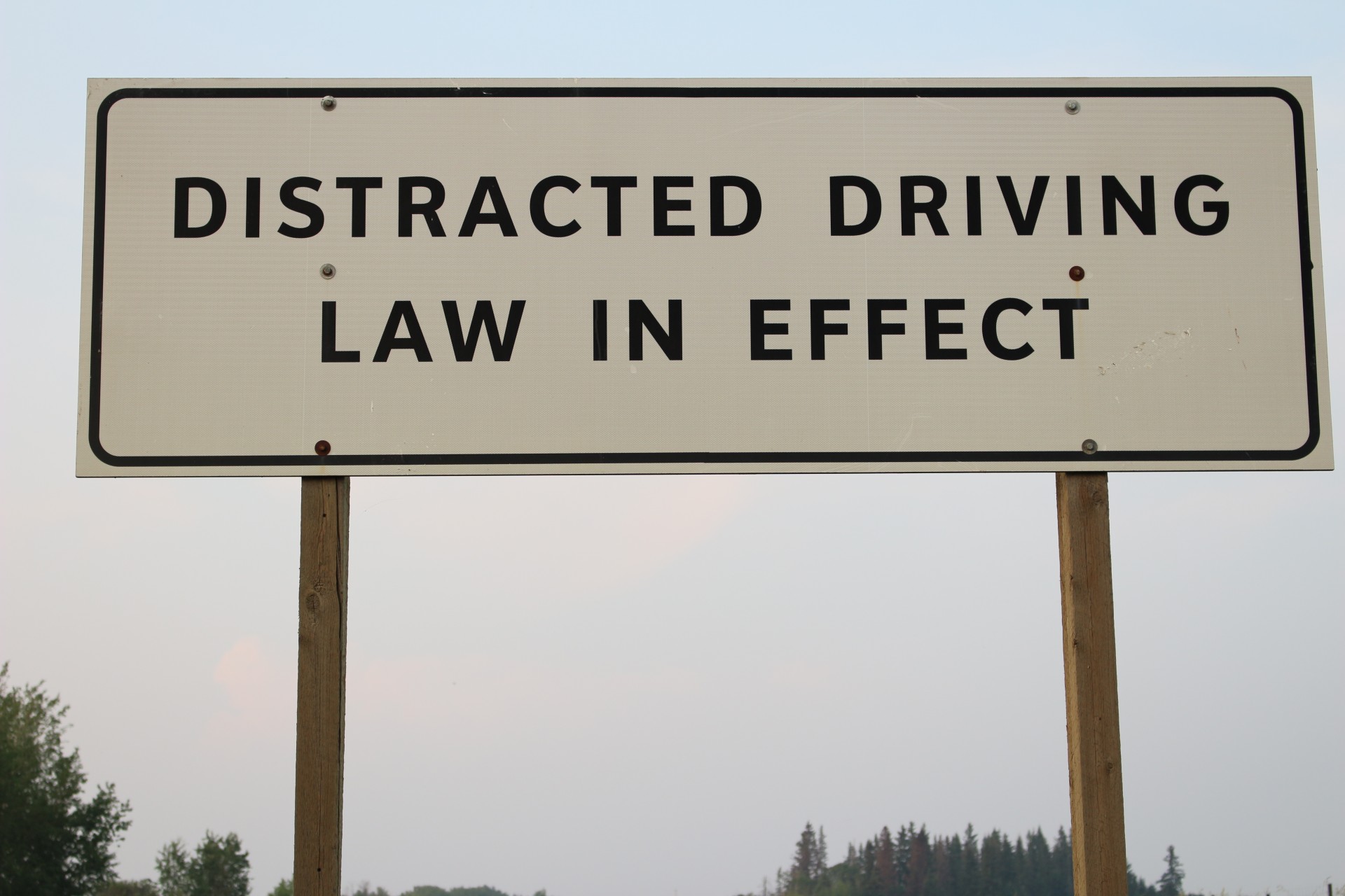 road sign distracted free photo