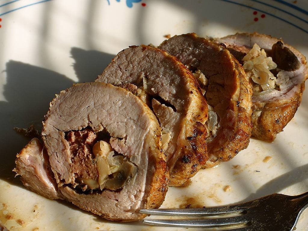roast filled meat free photo