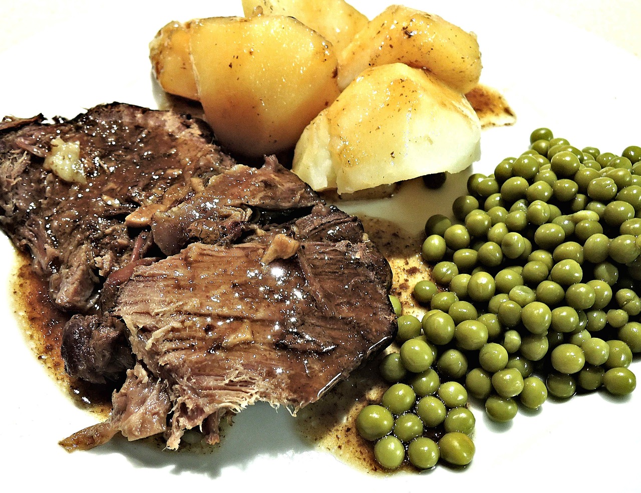 roast beef slow cooked red wine free photo