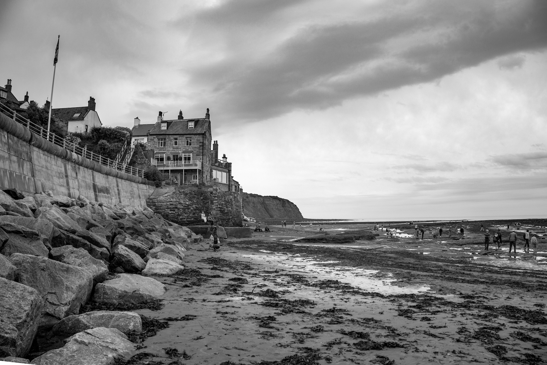 robin hoods bay free photo