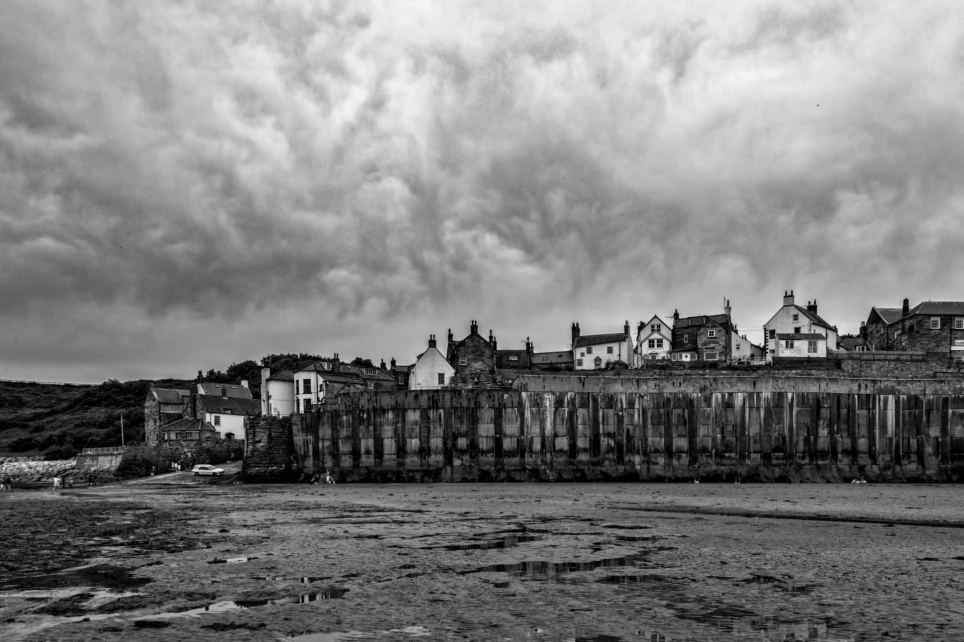 robin hoods bay free photo