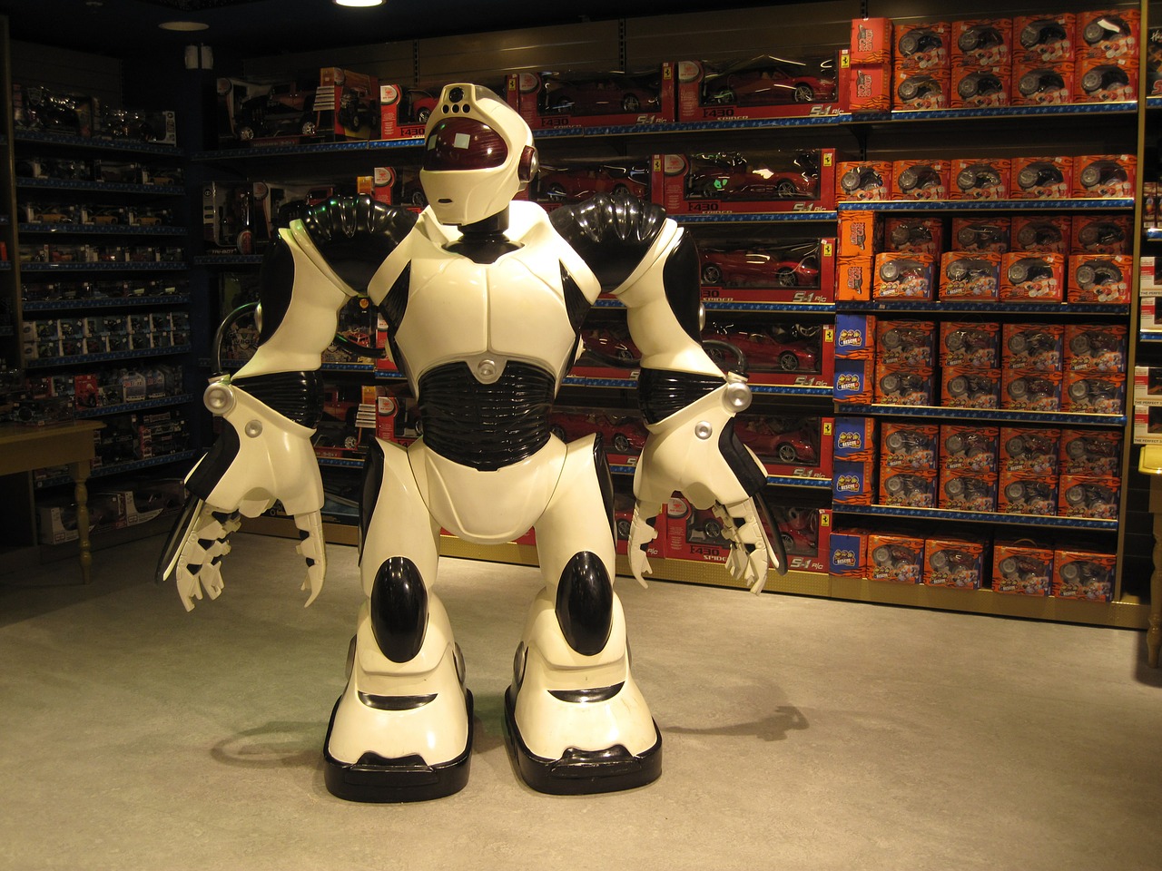 robot toy store free photo
