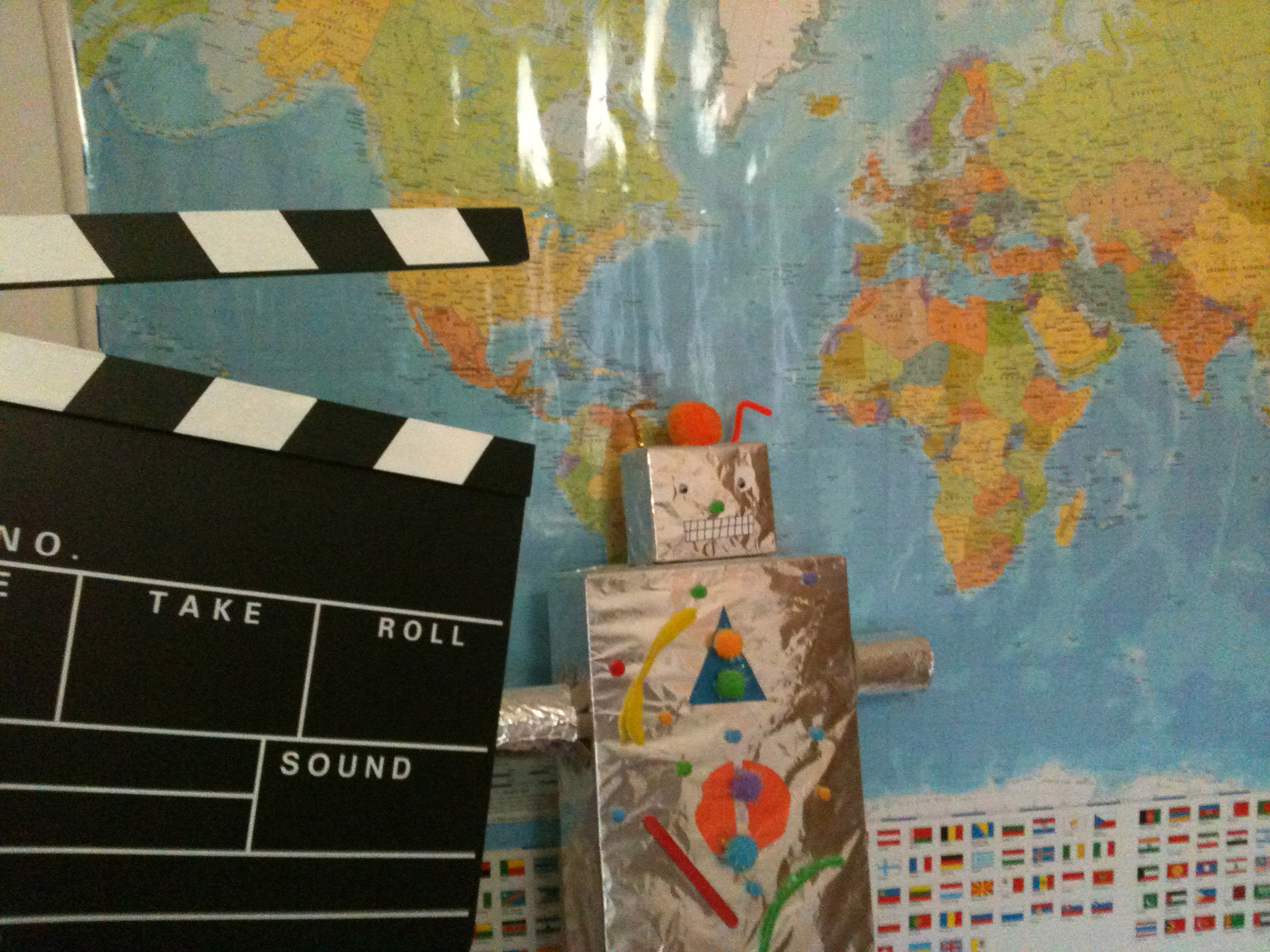 robot tinfoil clapperboard free photo