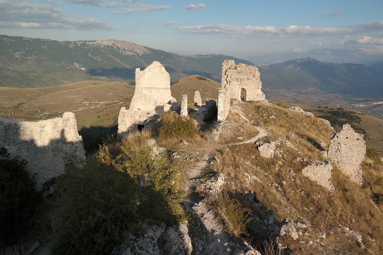 rocca calascio castle walls free photo