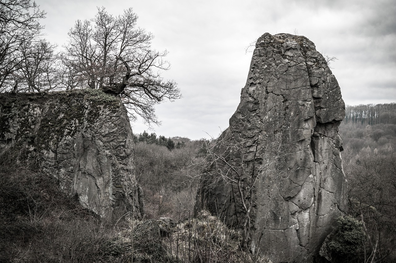 rock boulder climb free photo