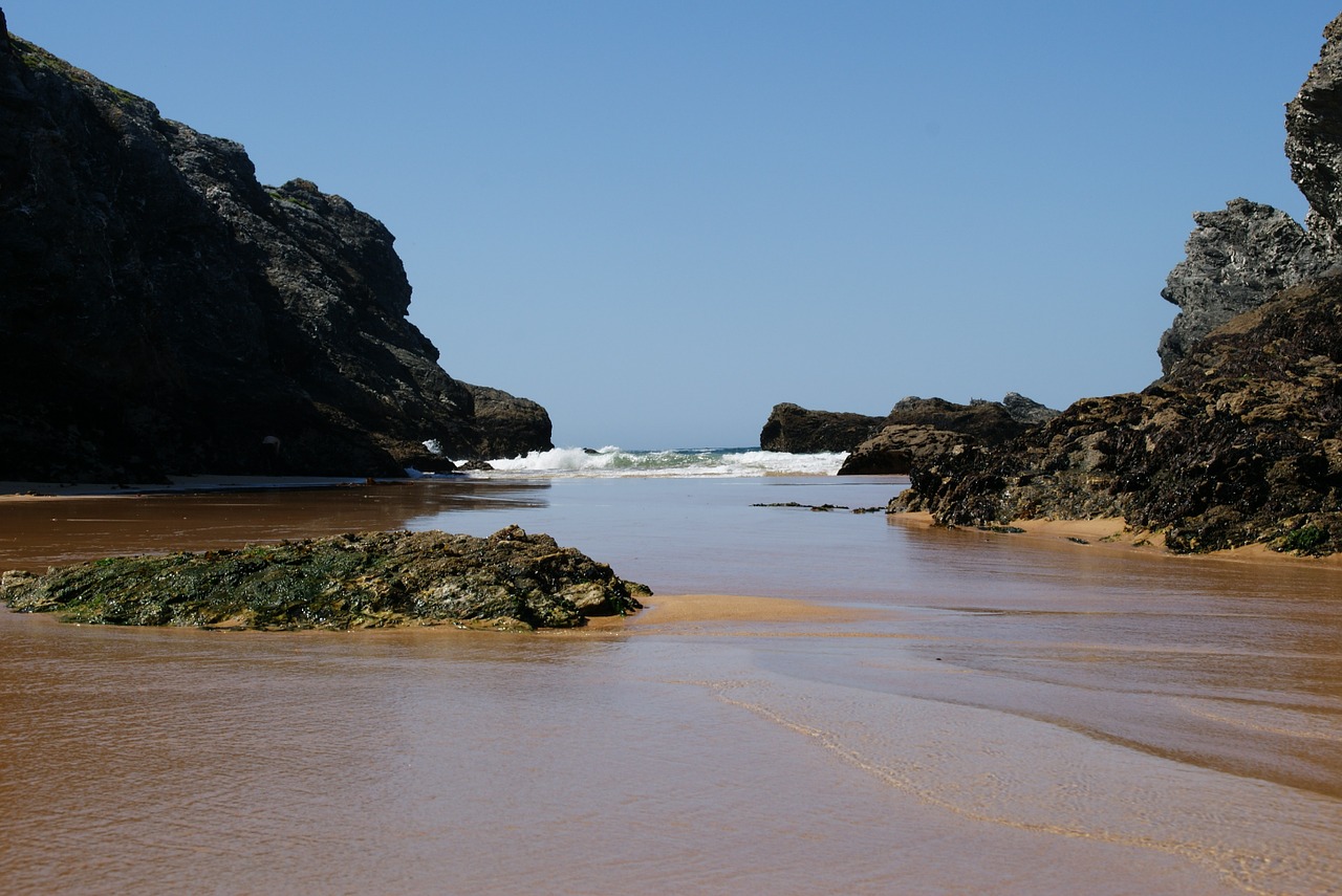 rock sea wave free photo