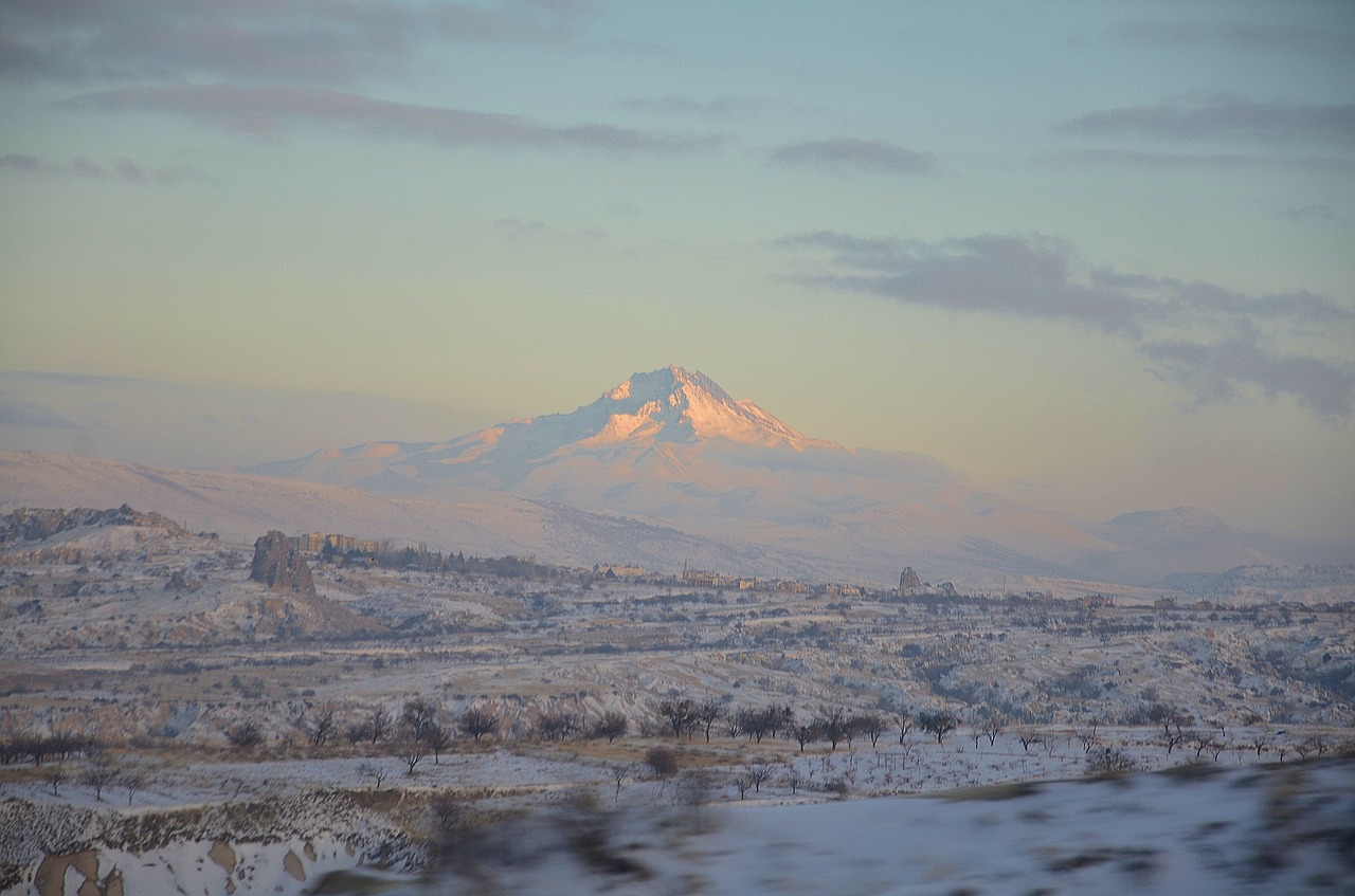 rock road winter free photo