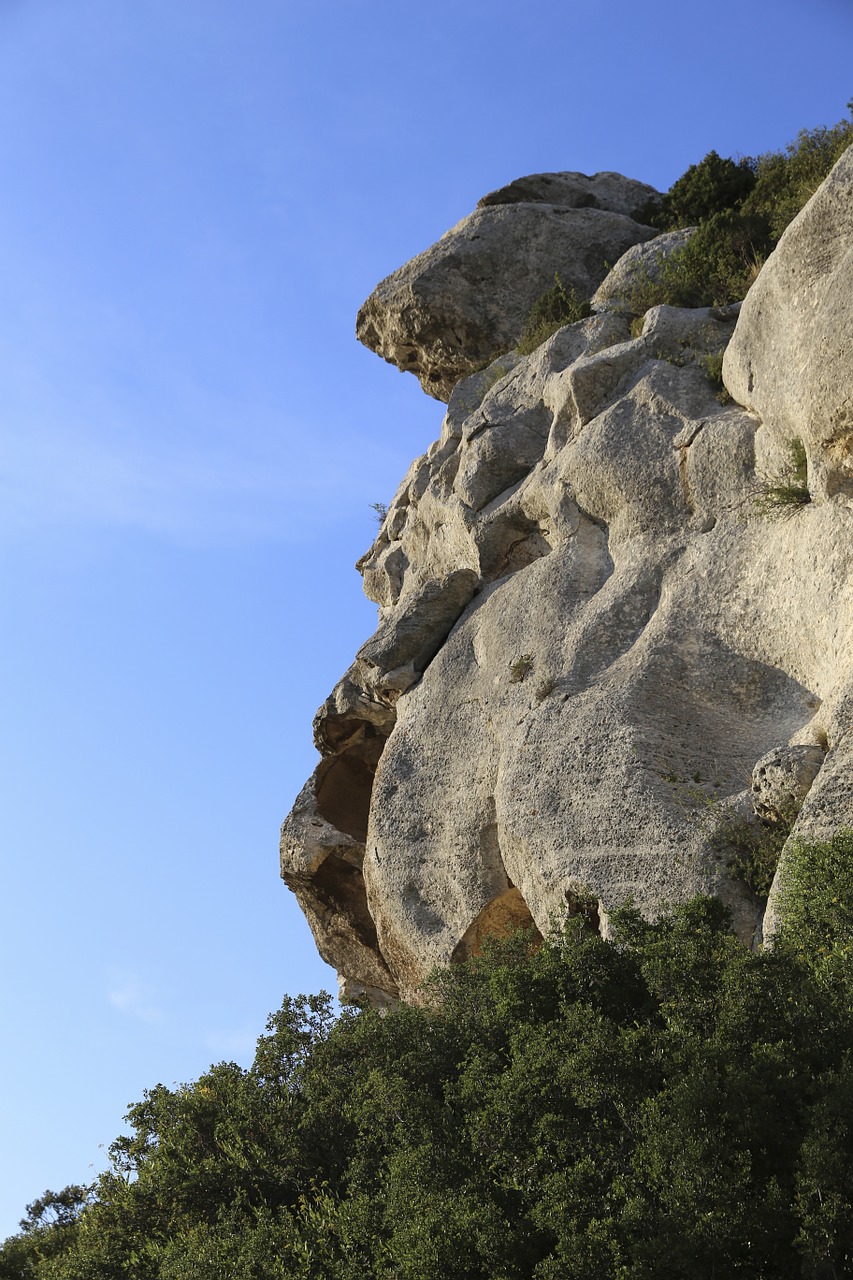 rock lease-de-provence alpilles free photo