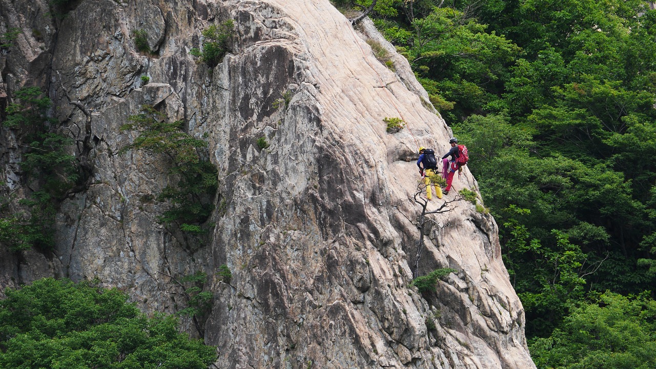 rock climbing  daedunsan  daedunsan cable car free photo