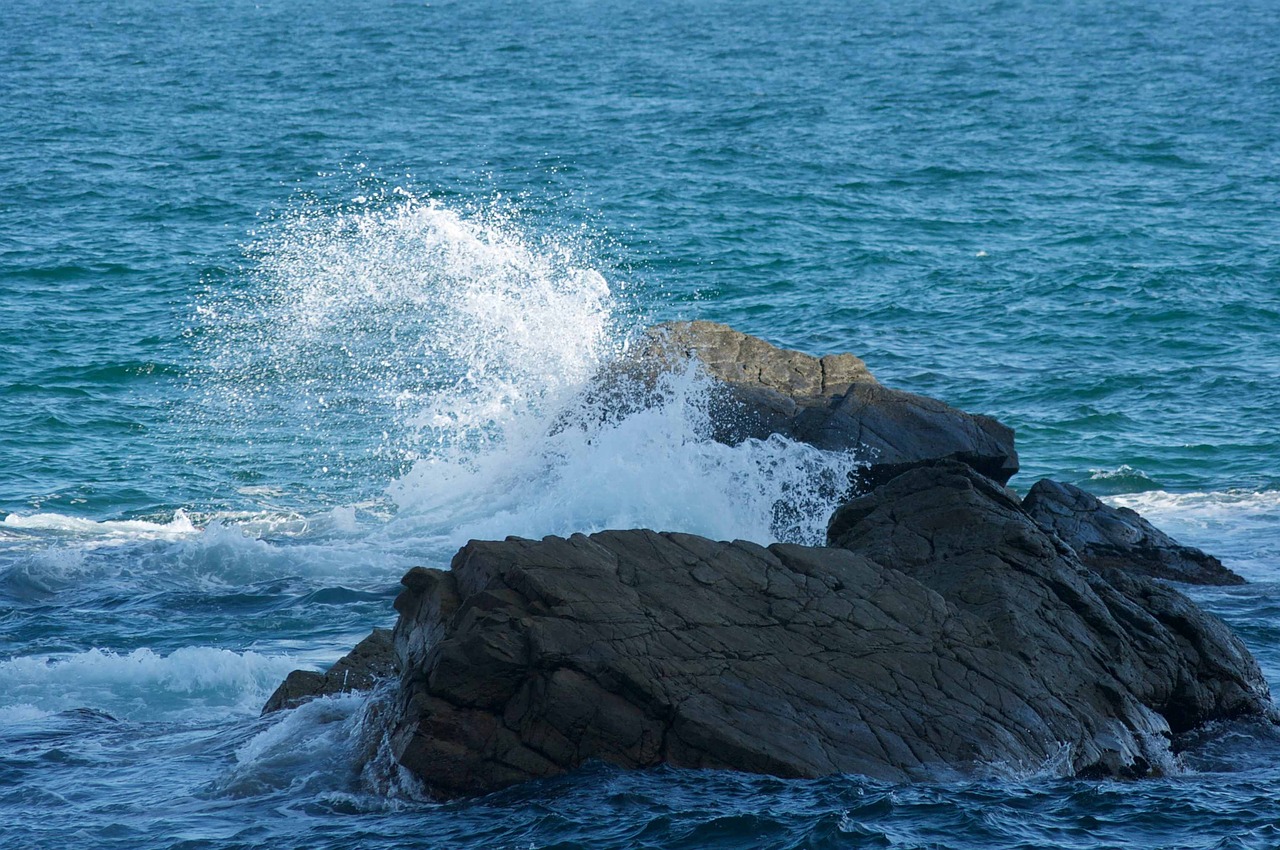 rock island  waves  sea free photo