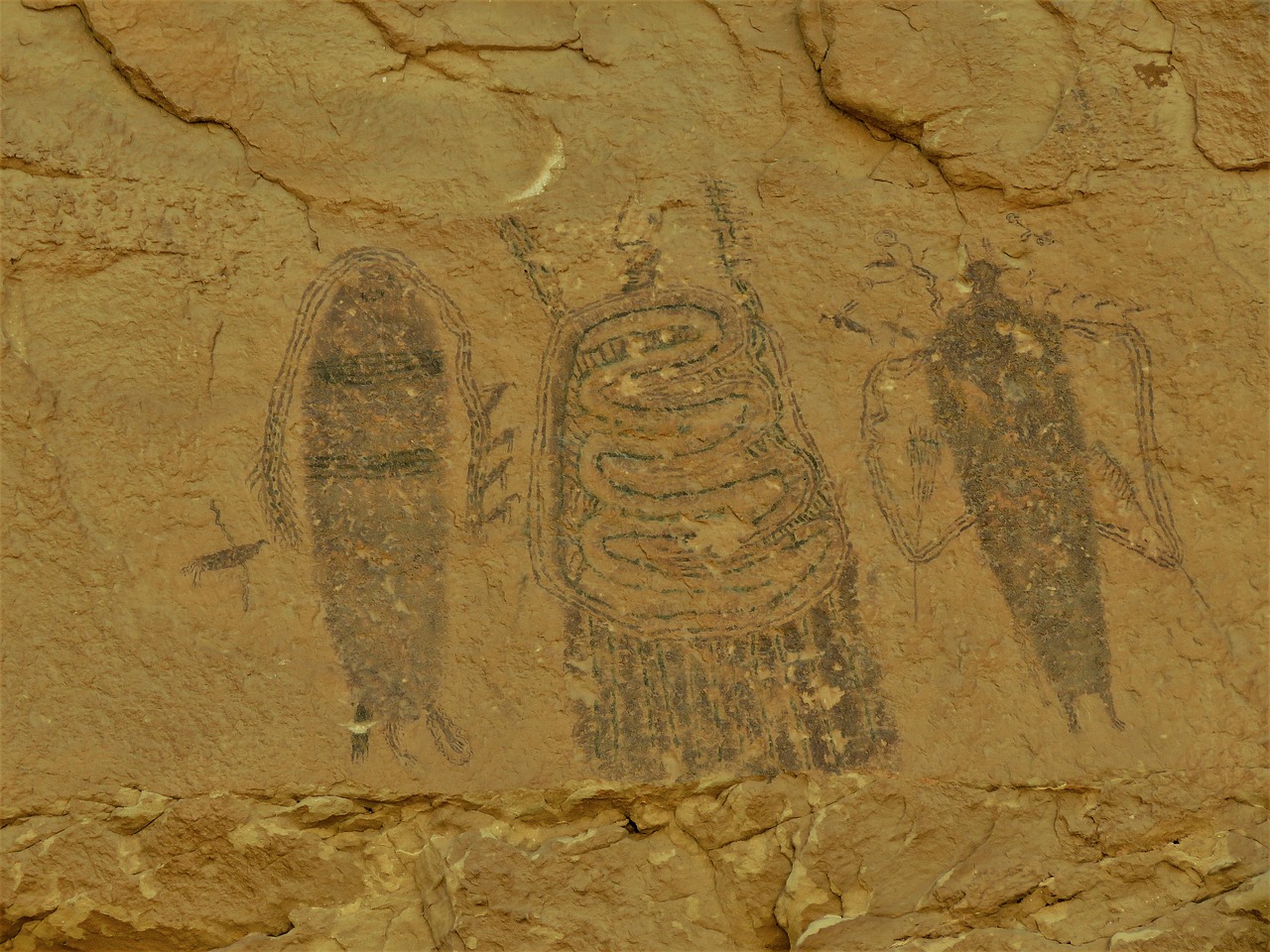 rock paintings  petroglyphs  utah free photo