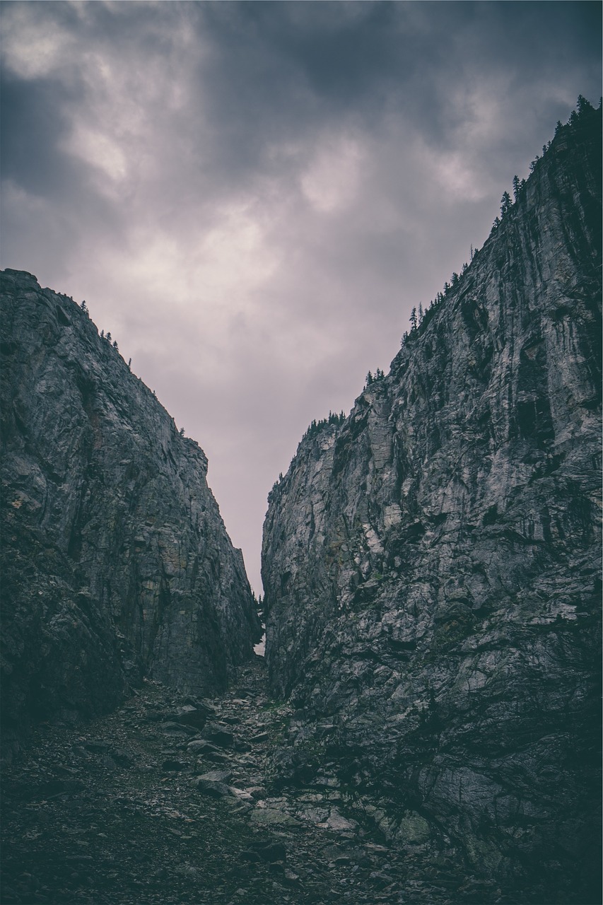 rocks cliffs mountains free photo