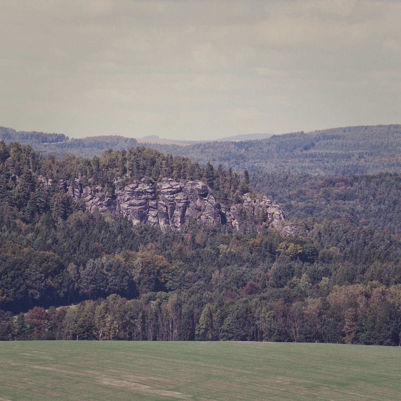 rocks formation outcrop free photo