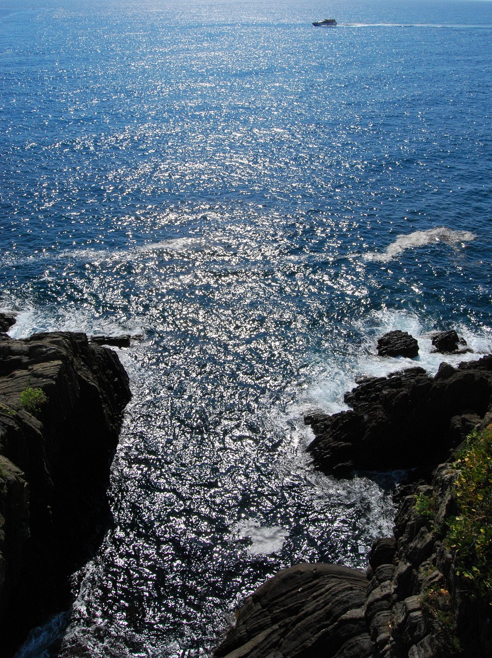 rocks sea waves free photo