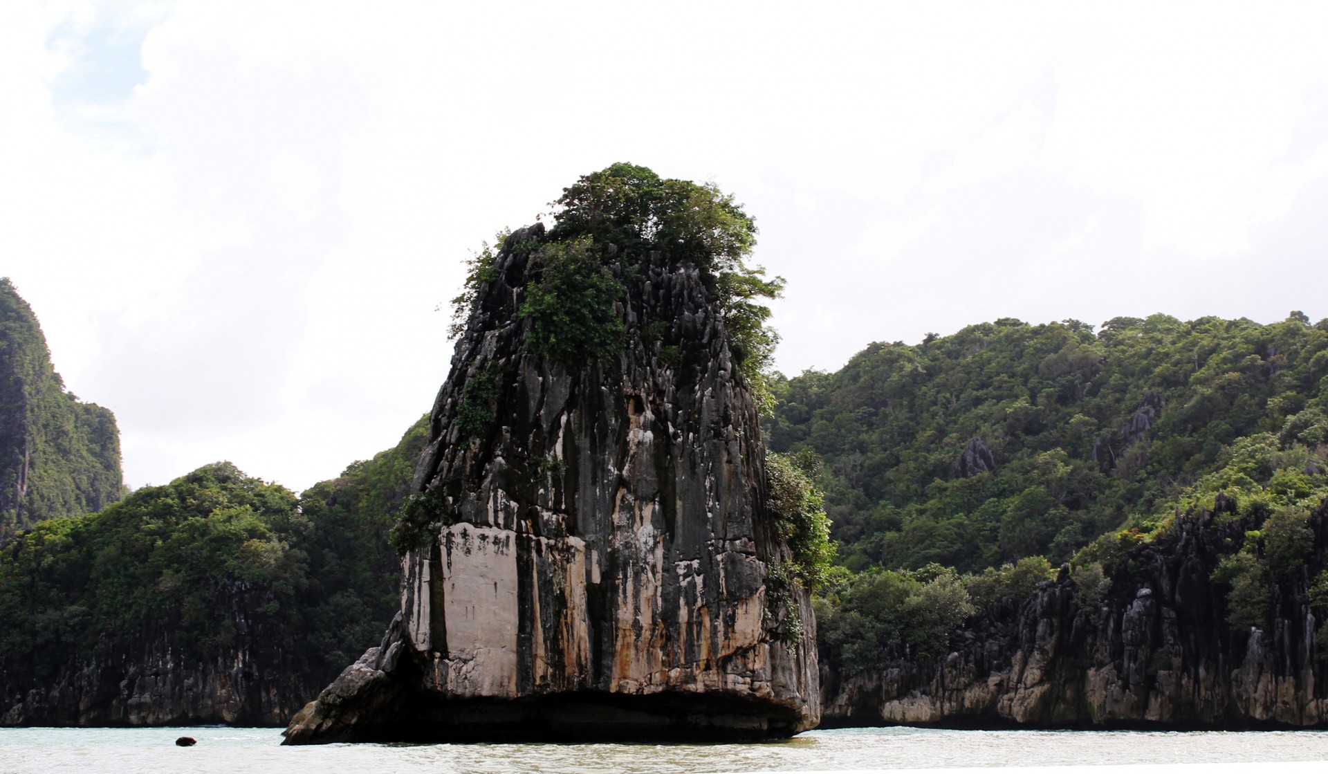 rocks formation caramoan island rocks free photo