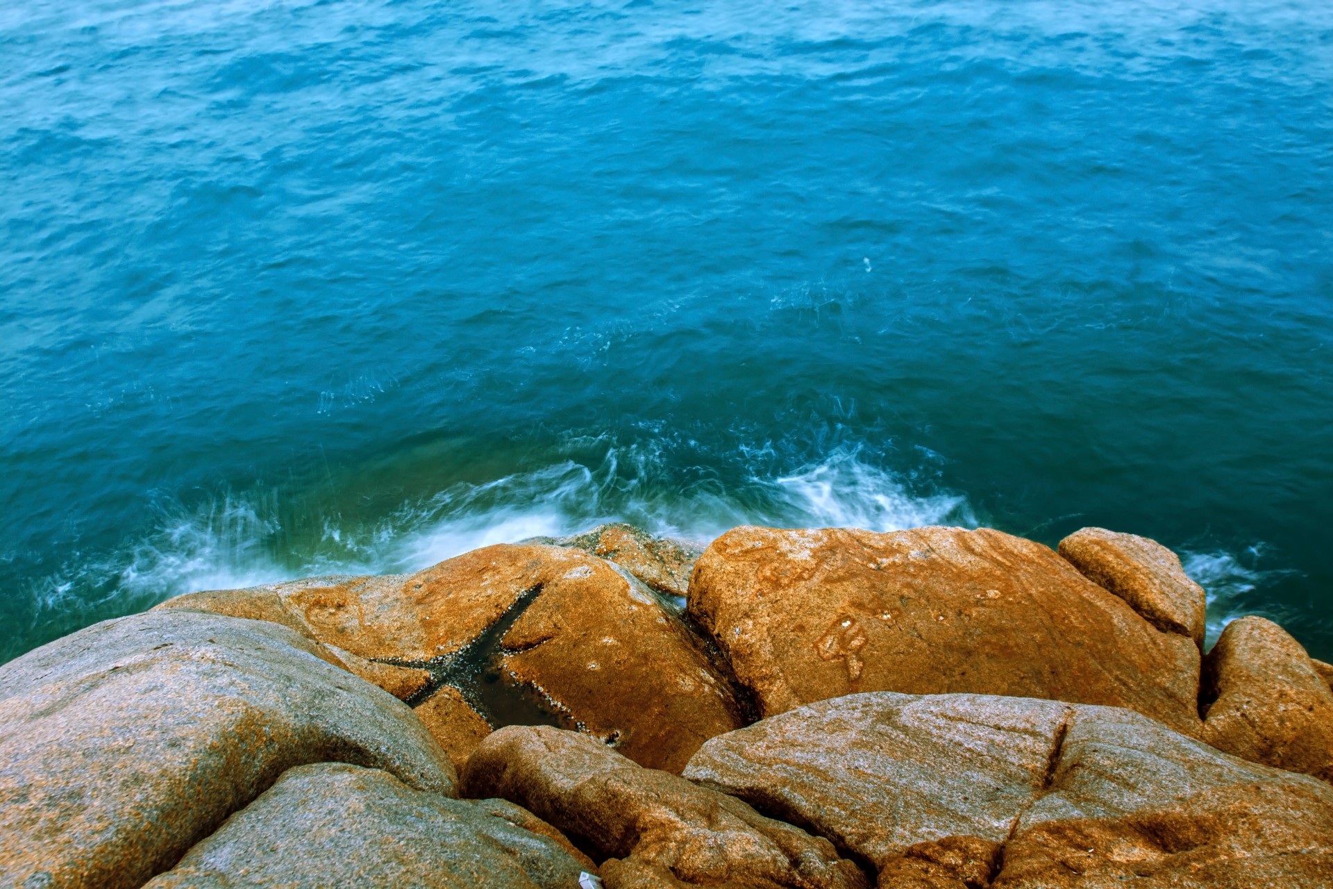 rocky shore sầm sơn beach thanh hóa free photo