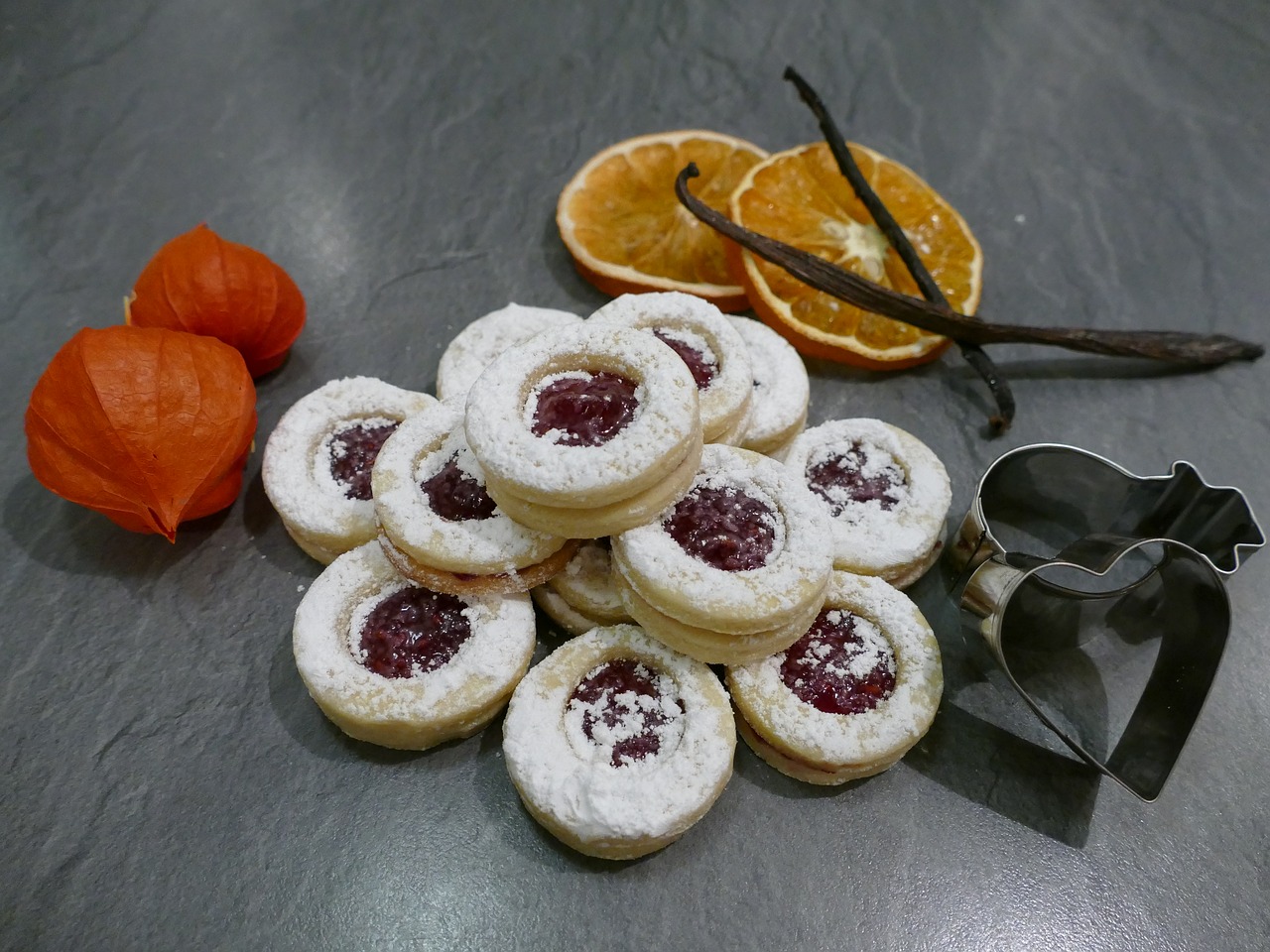 rogues christmas baking christmas free photo