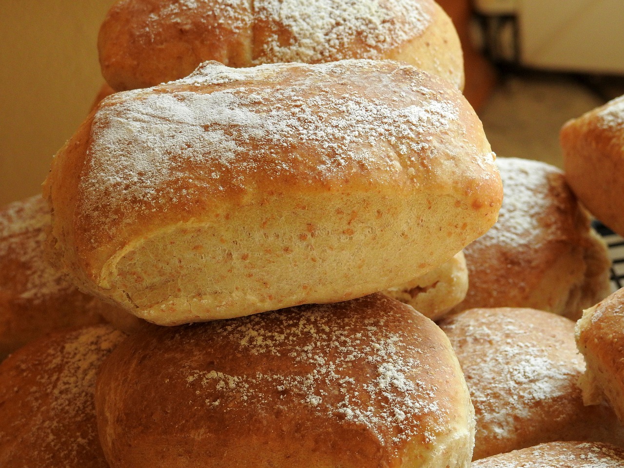 roll bread crispy free photo