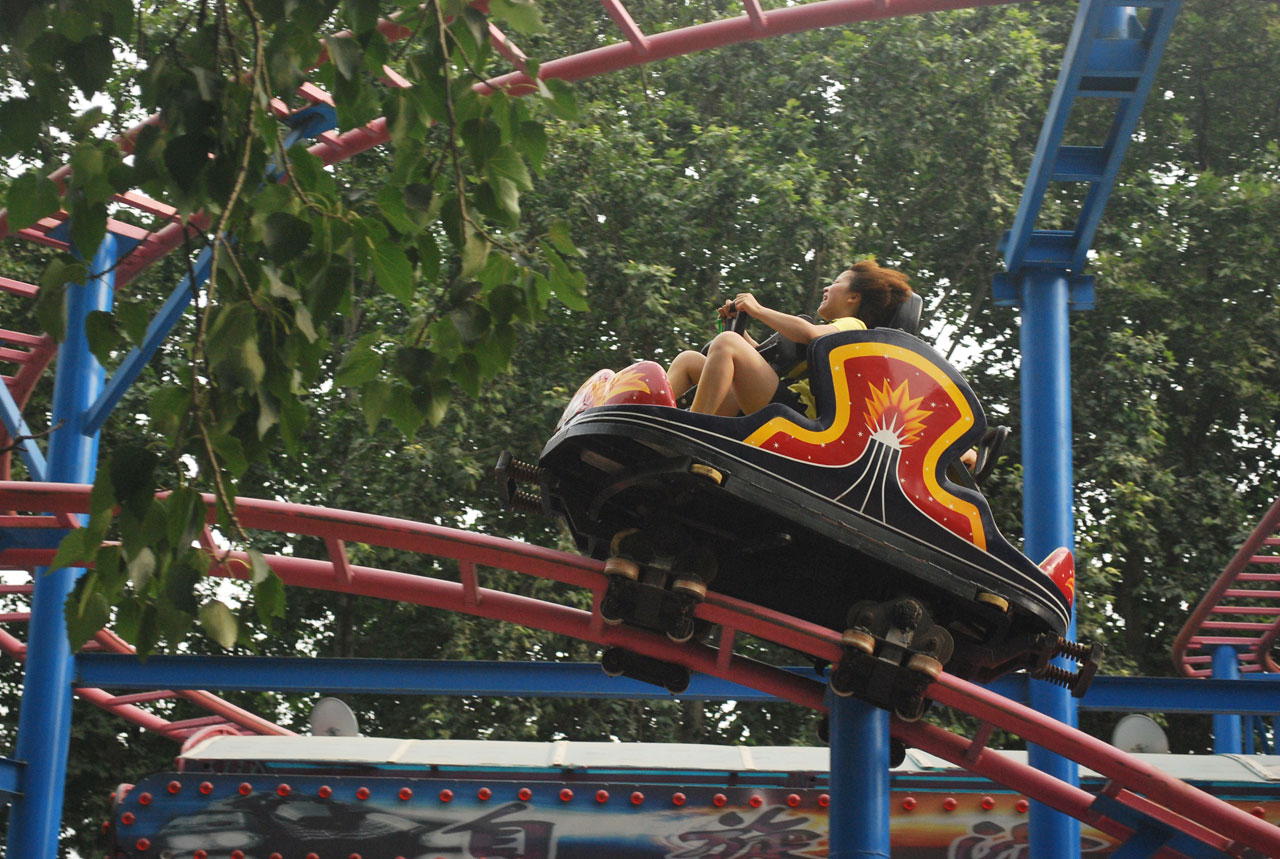 rollercoaster ride amusement free photo