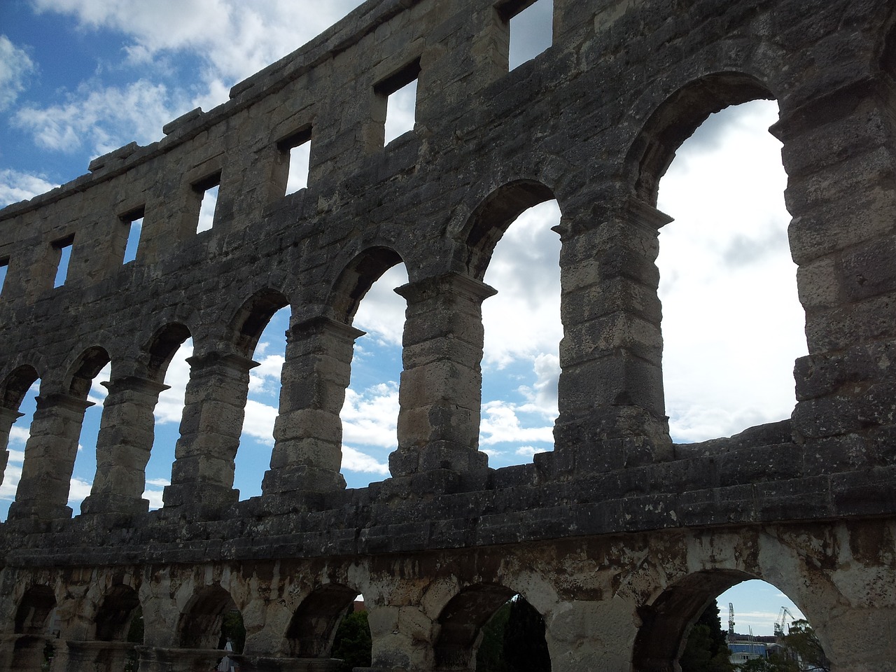 roman coliseum europe free photo