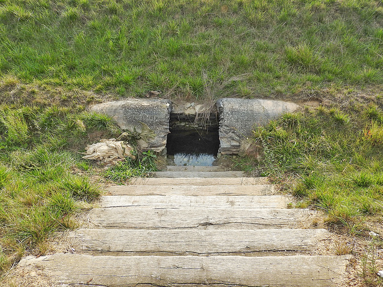 roman aqueduct water pipe antiquity free photo