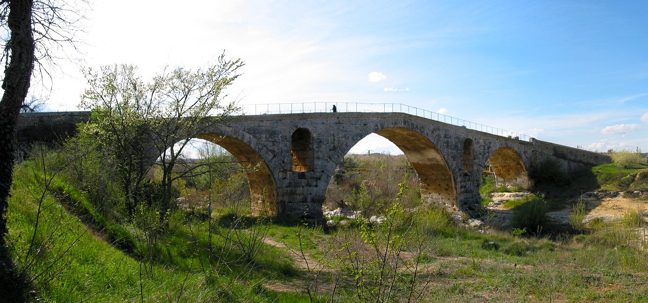 roman bridge pont julien vaucluse free photo